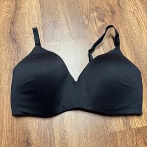 Calvin Klein Womens Lightly Lined Wirefree Bra Black Size Large T-Shirt Bra